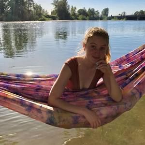 Meet your Posher, Anna